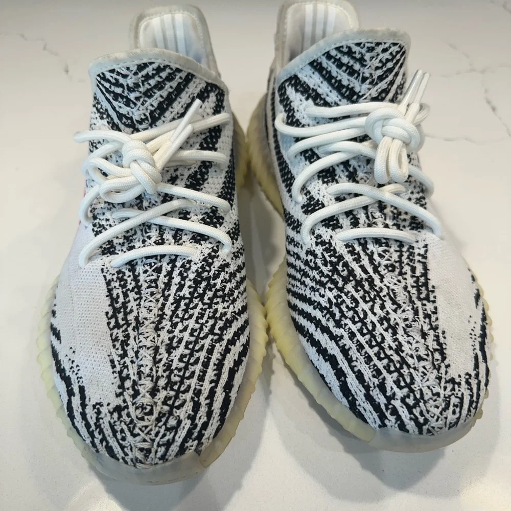 Yeezy Boost 350 (Zebra) - Picture 2 of 9